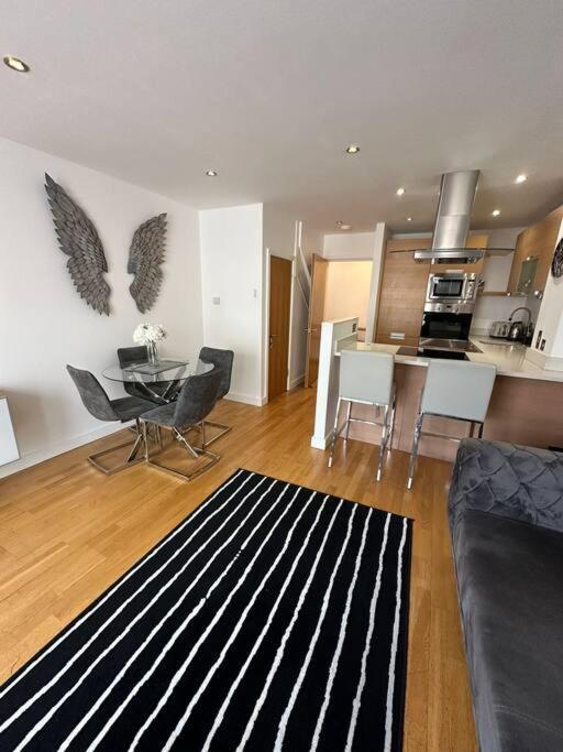 Two Br Flat 5 Mins Walk From London Eye G96 아파트 외부 사진